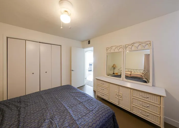 Duplex W/ Pet-friendly Yard, 5 Mi To Dtwn Phoenix! Phoenix