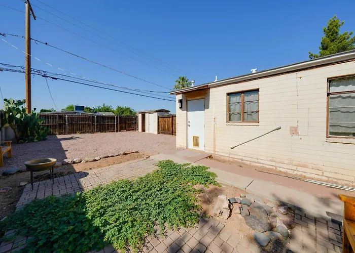 Duplex W/ Pet-friendly Yard, 5 Mi To Dtwn Phoenix! * Phoenix